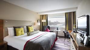 In-room safe, desk, iron/ironing board, free WiFi