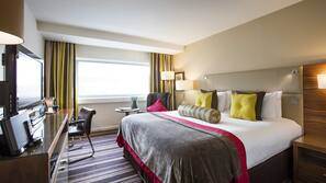 In-room safe, desk, iron/ironing board, free WiFi