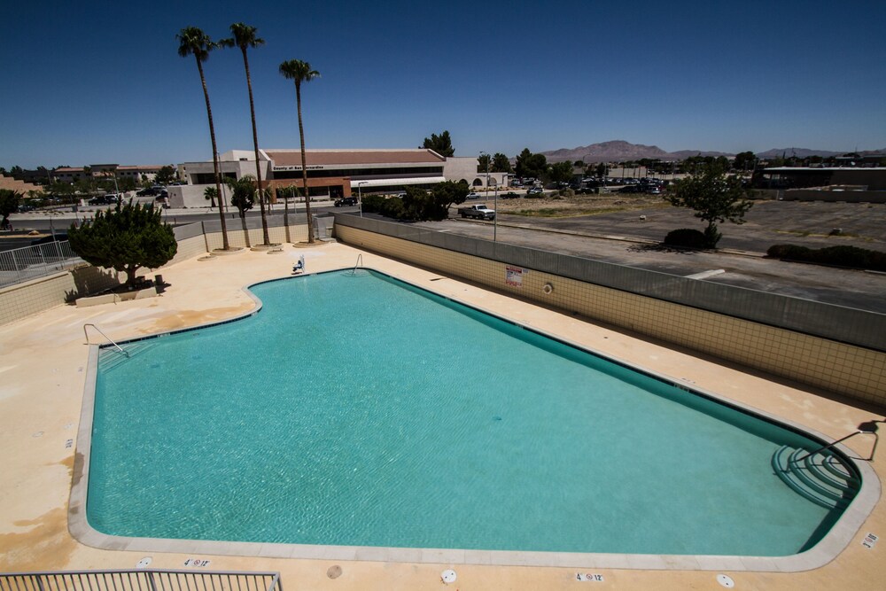 Holiday Inn Victorville, an IHG Hotel in Victorville Best Rates