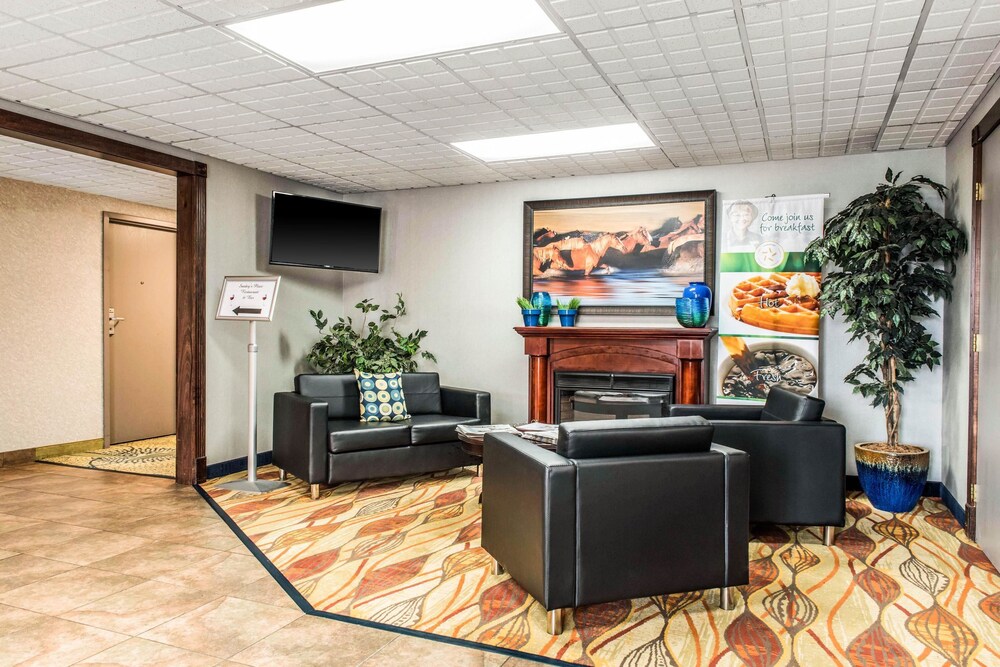 Quality Inn Austintown Youngstown West In Austintown Cheap Hotel