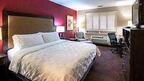 Premium bedding, desk, iron/ironing board, free cots/infant beds