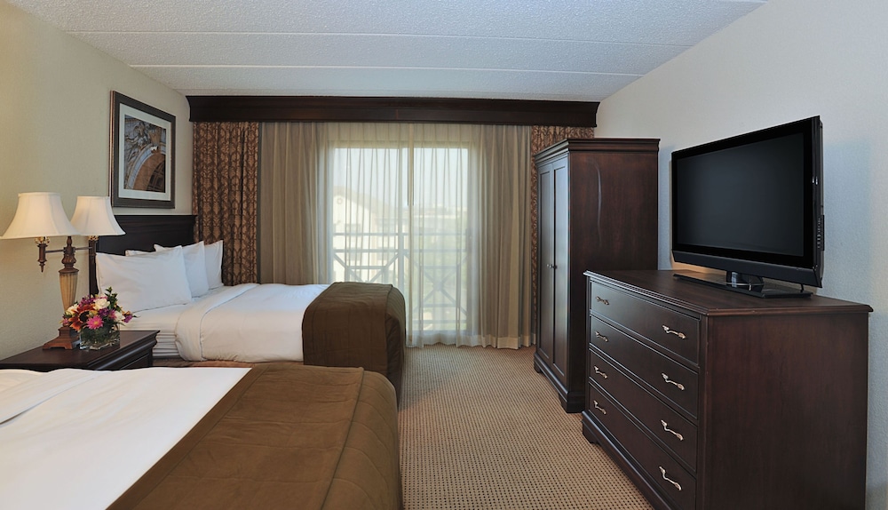 Embassy Suites by Hilton Philadelphia Airport