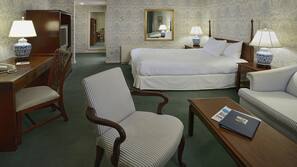 Frette Italian sheets, premium bedding, down comforters, in-room safe