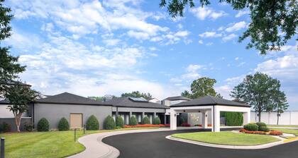 Courtyard by Marriott Richmond West
