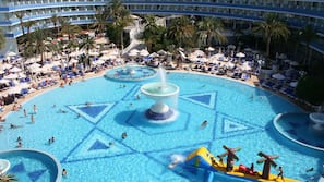 2 outdoor pools, pool umbrellas, lifeguards on site