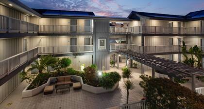 Holiday Inn Express Monterey-Cannery Row, an IHG Hotel