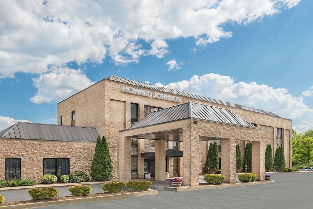 Howard Johnson By Wyndham Amherst Hadley In Springfield - 