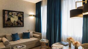 Luxe beddengoed, een minibar, een kluis op de kamer, een bureau