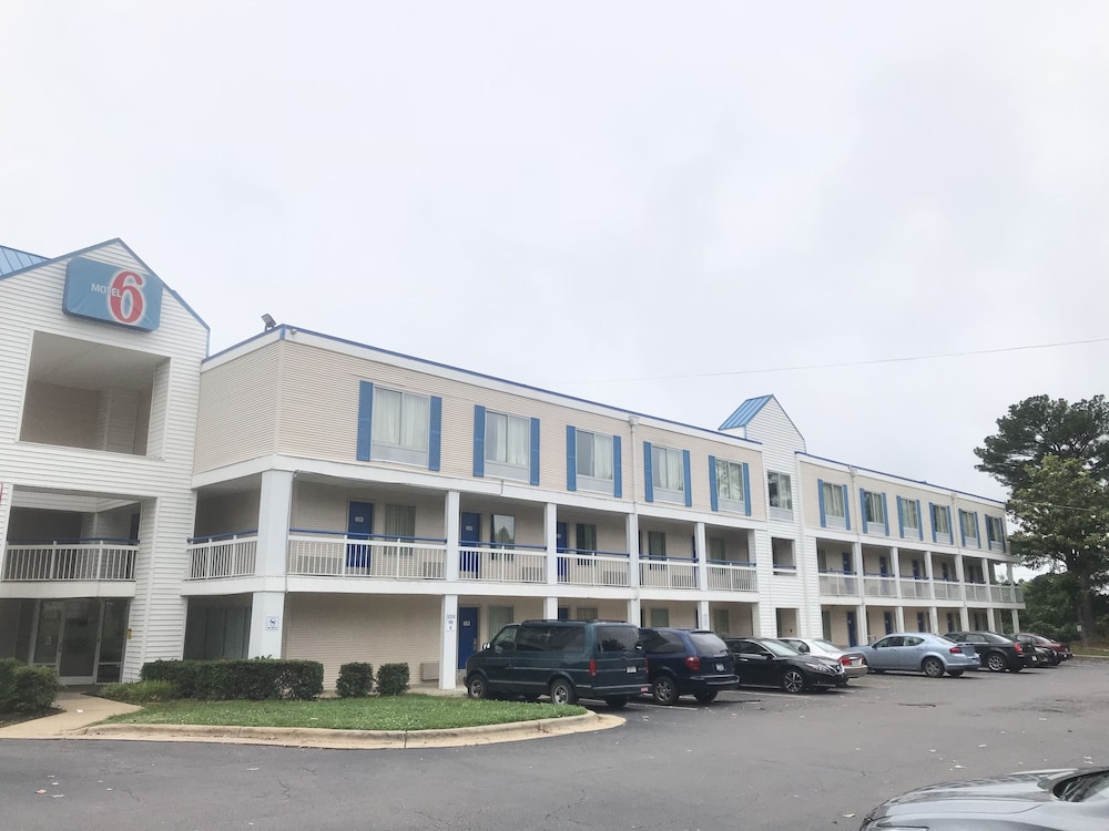 Motel 6 Raleigh, NC North in Raleigh Best Rates & Deals on Orbitz