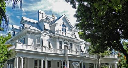 Amsterdam's Curry Mansion Inn