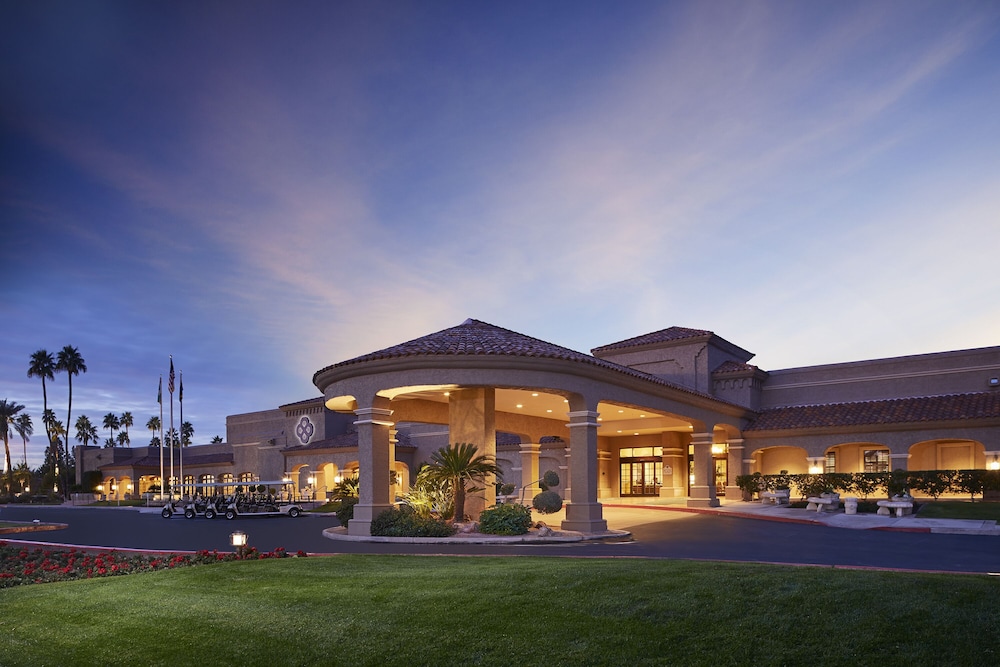 Front of property, The Scottsdale Plaza Resort & Villas