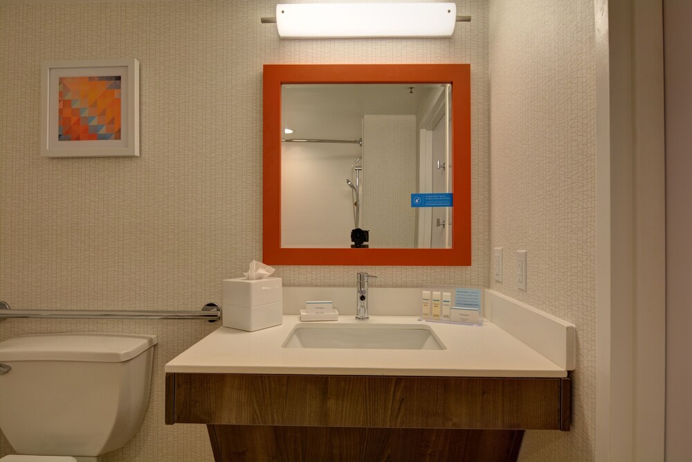 Bathroom sink, Hampton Inn Anderson