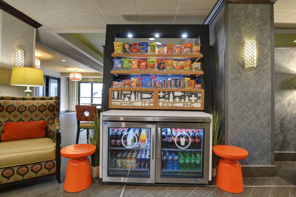 Snack bar, Hampton Inn Anderson