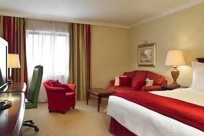 Premium bedding, in-room safe, desk, blackout curtains