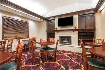 Hawthorn Suites Dayton North