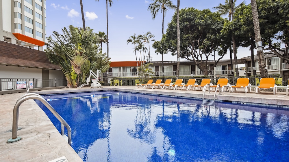 Outdoor pool, Best Western The Plaza Hotel