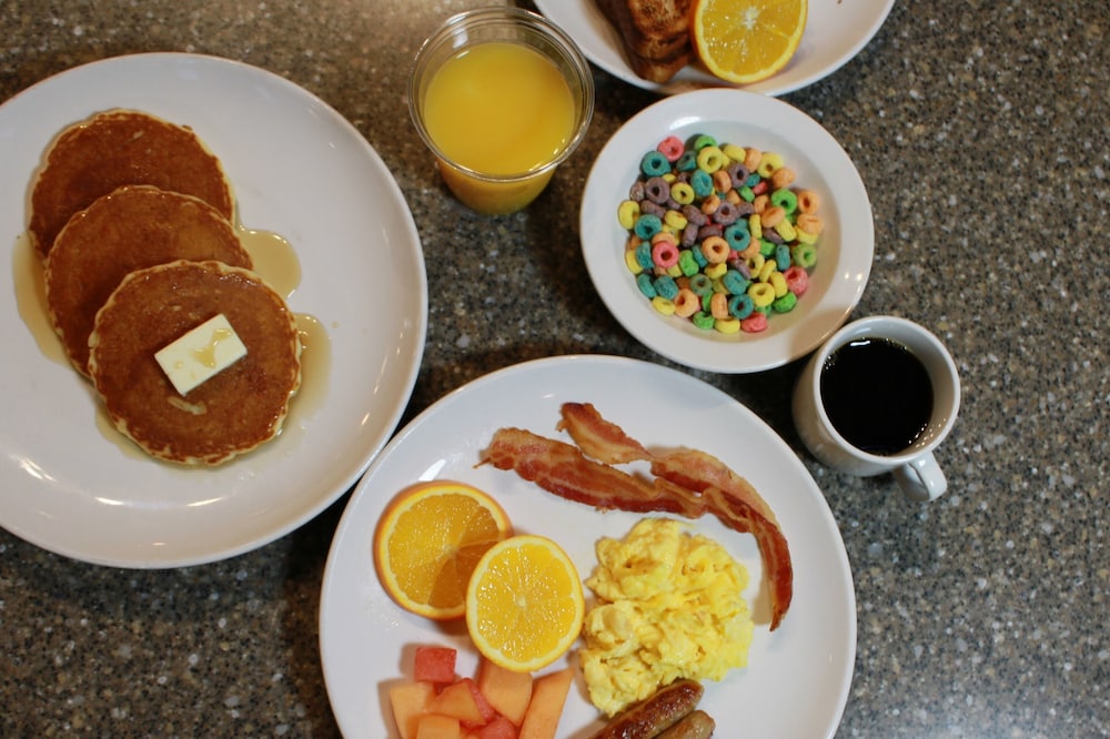 Breakfast buffet, Best Western The Plaza Hotel