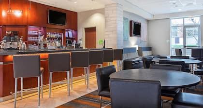 Holiday Inn University Plaza-Bowling Green, an IHG Hotel