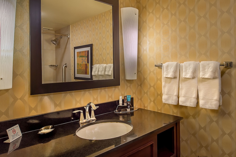 Crowne Plaza St. Louis Airport, an IHG Hotel