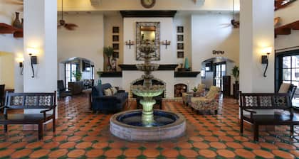 Oxford Suites Pismo Beach