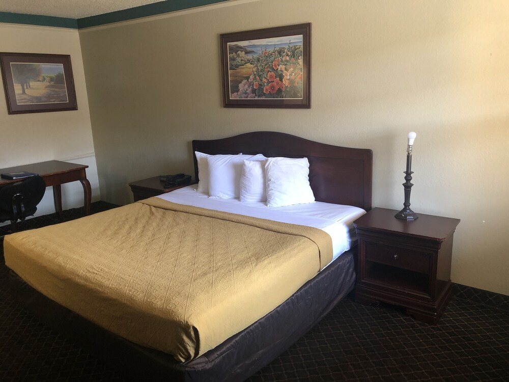 Americas Best Value Inn Denver