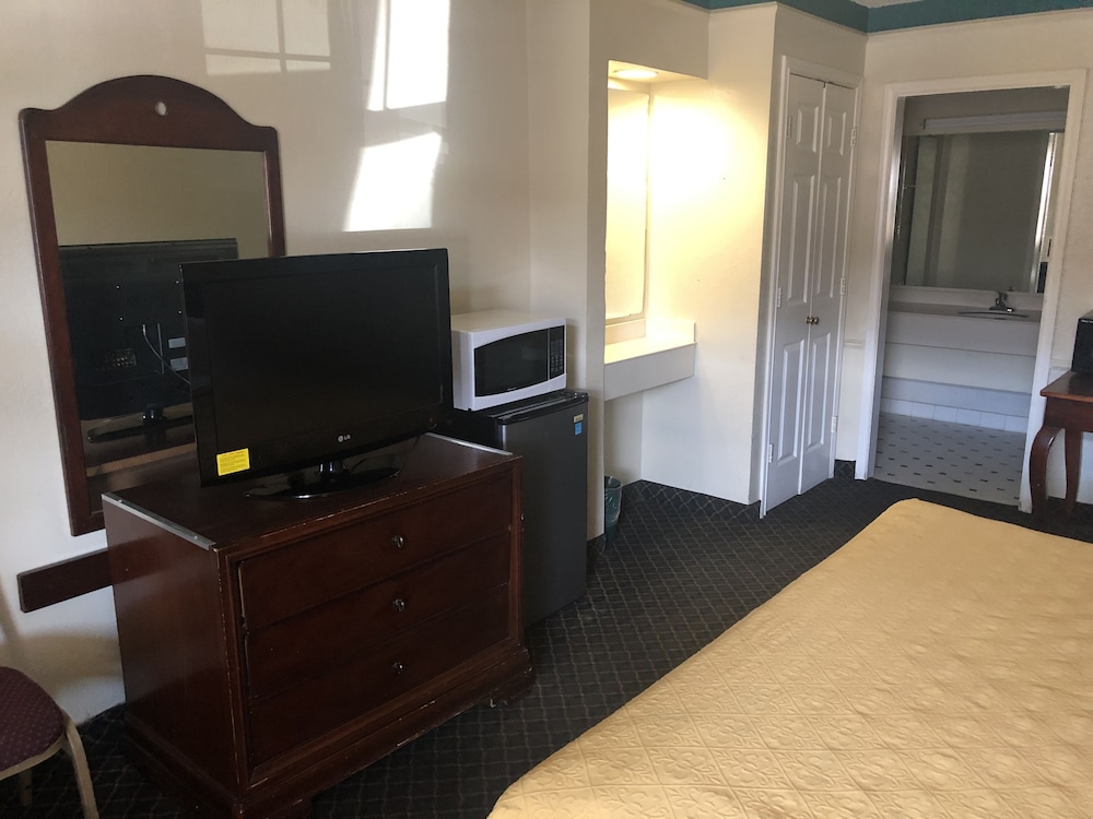 Americas Best Value Inn Denver