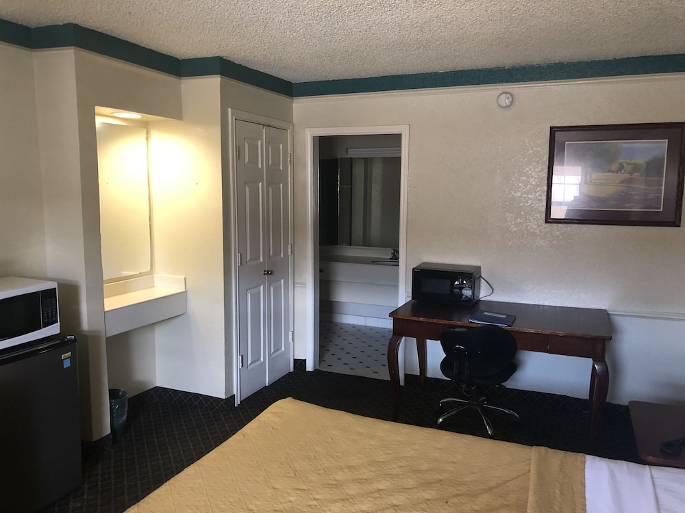 Americas Best Value Inn Denver