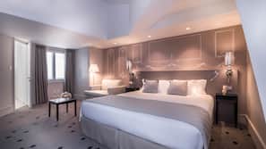 Minibar, in-room safe, desk, blackout curtains