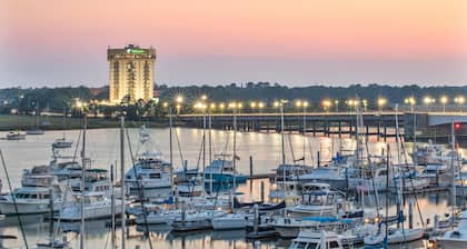 Holiday Inn Charleston Riverview, an IHG Hotel