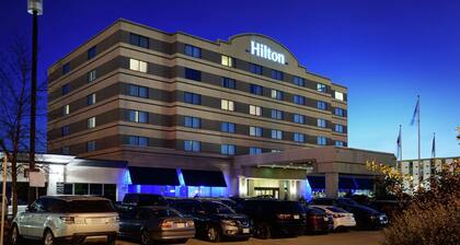 Hilton Winnipeg Airport Suites