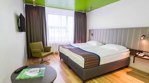 Hypo-allergenic bedding, minibar, in-room safe, blackout curtains