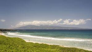 Beach nearby, white sand, free beach shuttle, beach cabanas