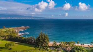Beach nearby, white sand, free beach shuttle, beach cabanas