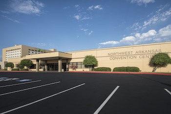 Holiday Inn Springdale/Fayetteville Area