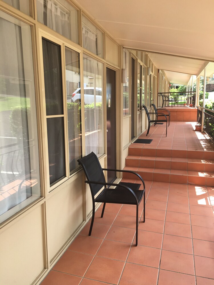 Porch, Waterview Gosford Motor Inn