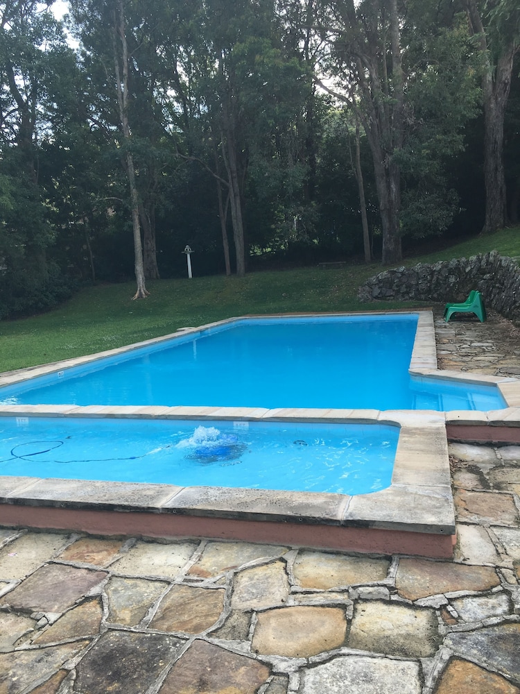 Outdoor pool, Waterview Gosford Motor Inn