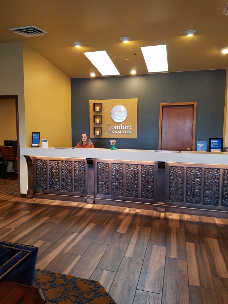 Comfort Inn Suites Medford 2018 Hotel Prices Expedia