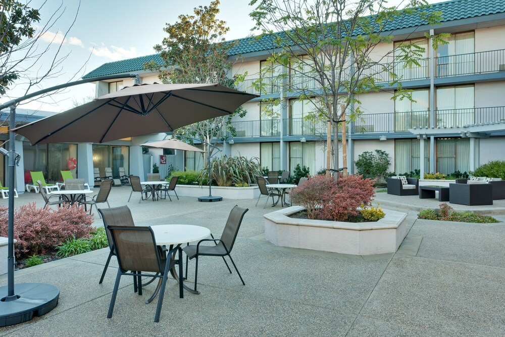 Holiday Inn Dublin-Pleasanton, an IHG Hotel