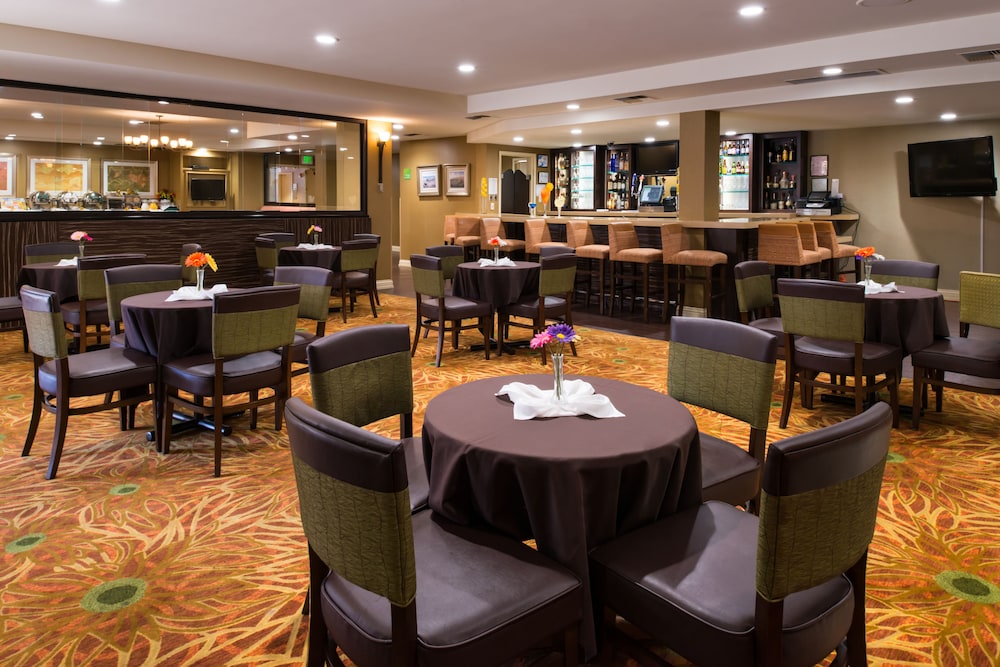 Holiday Inn Dublin-Pleasanton, an IHG Hotel