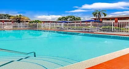 Airport Inn