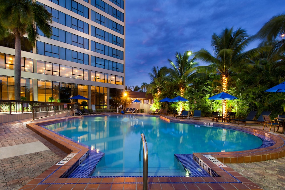 Holiday Inn Miami West - Airport Area, an IHG Hotel