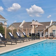 pet friendly hotels in strongsville ohio