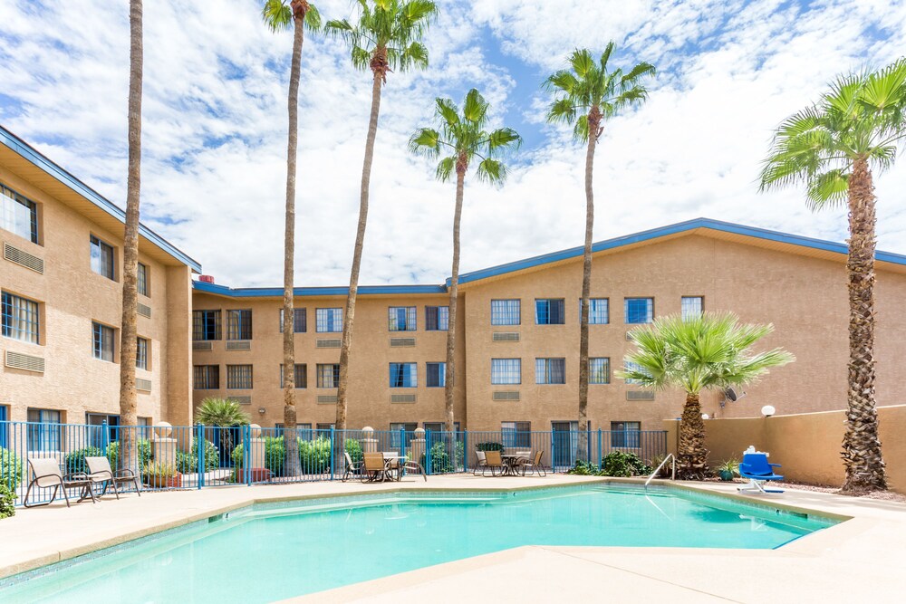 Primary image, Days Hotel by Wyndham Mesa Near Phoenix