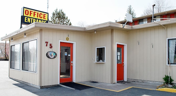 klamath falls hotels pet friendly