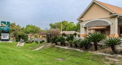 Quality Inn near Manatee Springs State Park