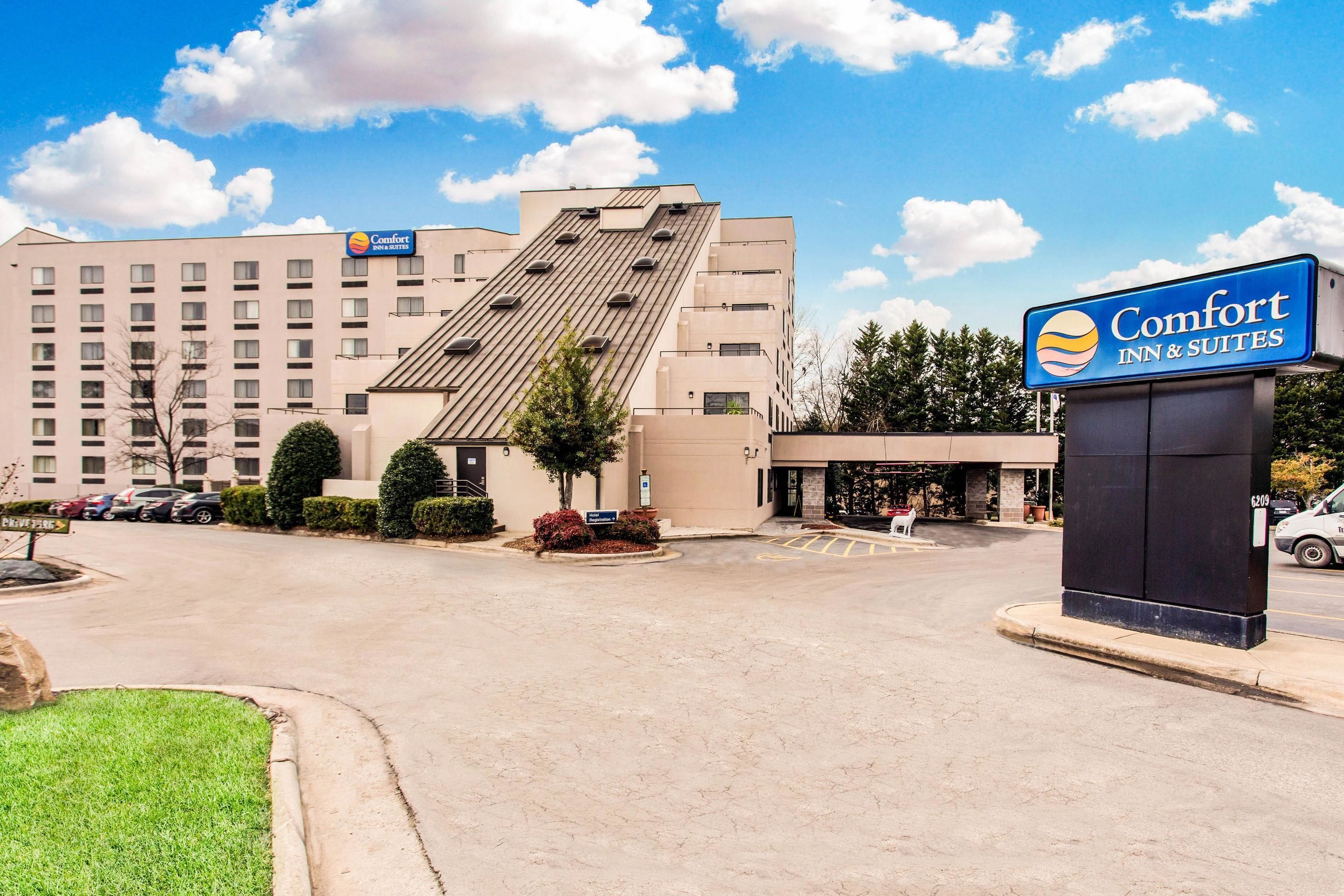 Comfort Inn Suites Crabtree Valley In Raleigh Nc Expedia