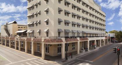 Crowne Plaza Key West-La Concha, an IHG Hotel