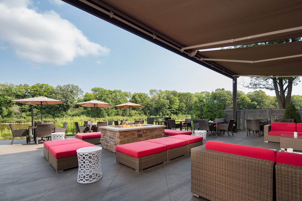 Terrace/patio, Holiday Inn Milwaukee Riverfront, an IHG Hotel