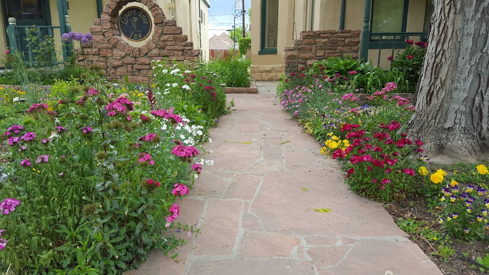 Queen Anne Bed And Breakfast