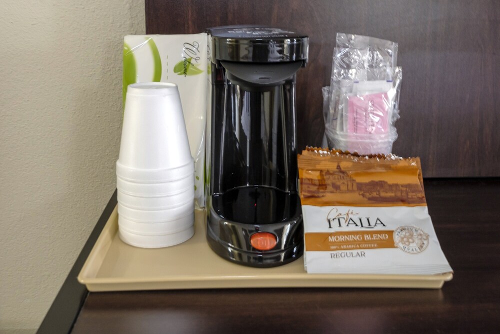 Room amenity, Red Roof Inn New Orleans - Westbank